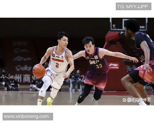 任骏飞领衔表现出色助力球队逆转胜利展现篮球场上的无限可能性